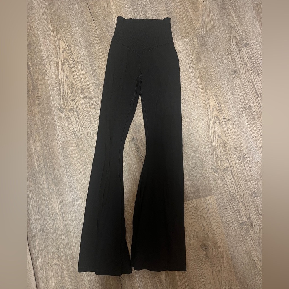 Aerie flares smocked